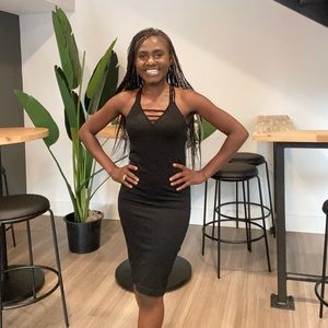 Bodyfitted Stretchy Black Dress